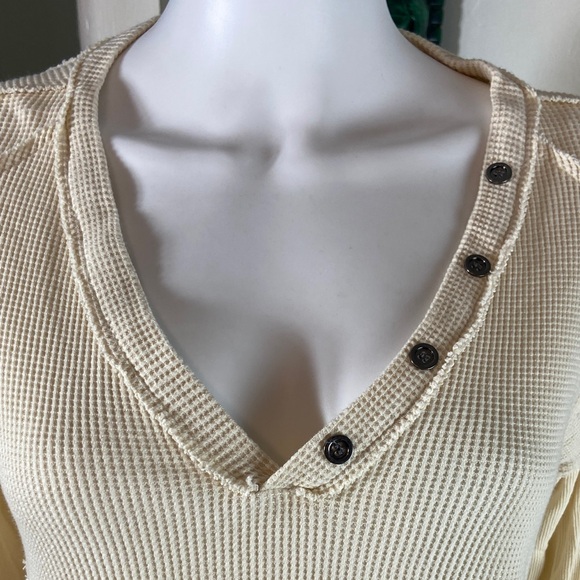 NWOT Pol Cream Buttoned shirt blouse Top oversized Waffle fabric asymmetrical M - Picture 7 of 14